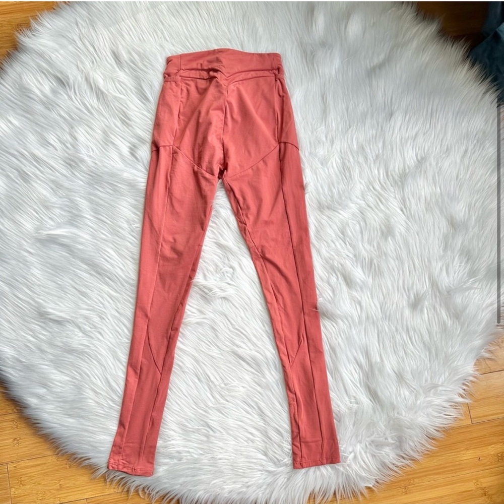 Gymshark Legacy Fitness High Rise Leggings Size Small - Picture 3 of 3